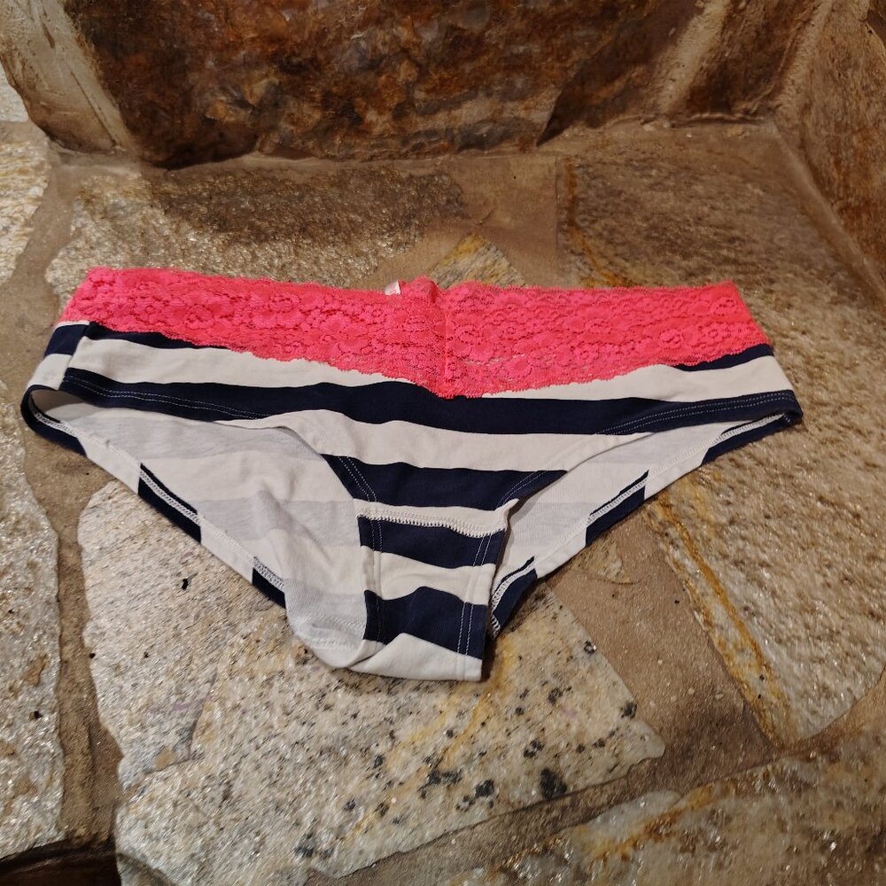Victoria's Secret Pink Extra Low Rise Hipsters Size Large Stripes Lace